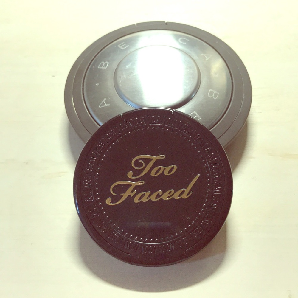 Too faced highlight. (Champagne pop is sold)